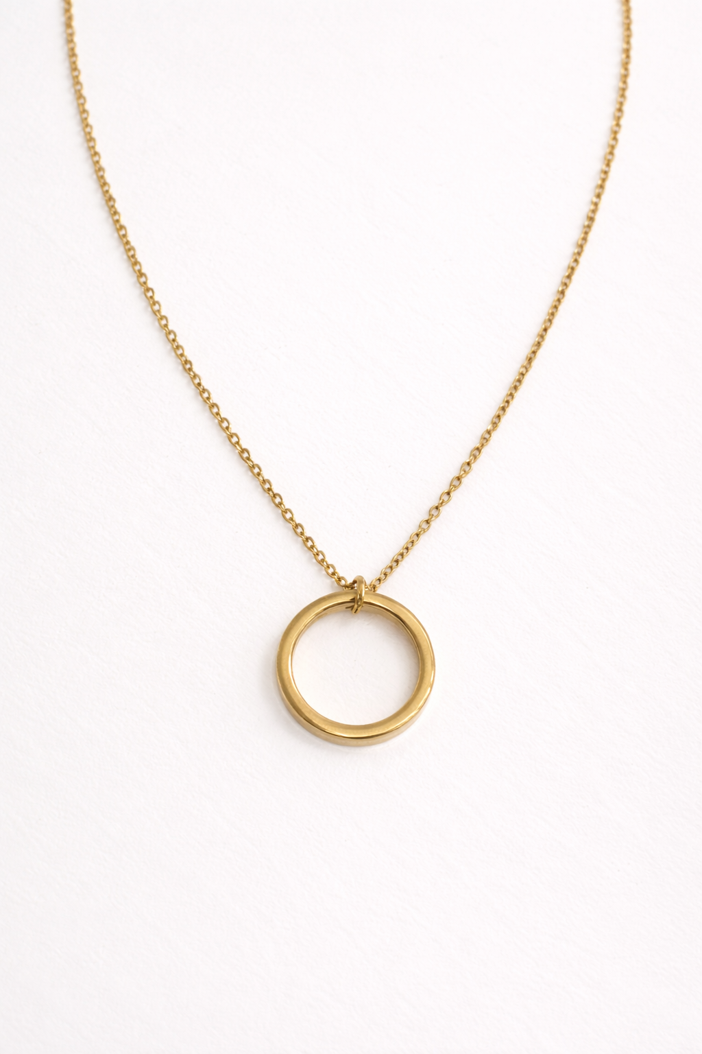 White Ring Pendant Necklace (Gold)