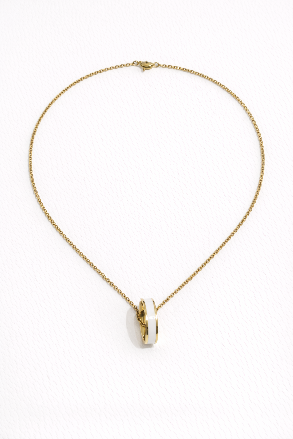 White Ring Pendant Necklace (Gold)