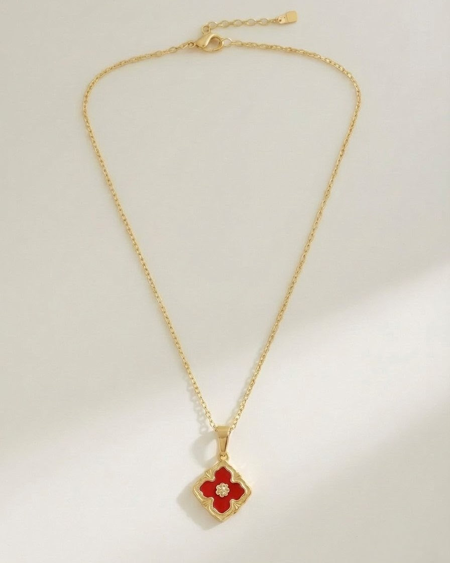 Luxury Clover Necklace – Gold