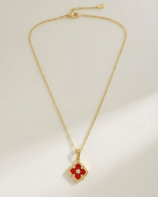 Luxury Clover Necklace – Gold